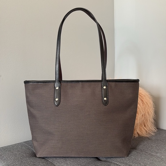 NWOT Coach Horse and Carriage City Zip Tote - Picture 4 of 12